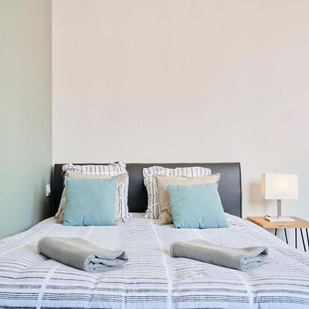 Locationstourcoing - Le Croise Apartment Bagian luar foto