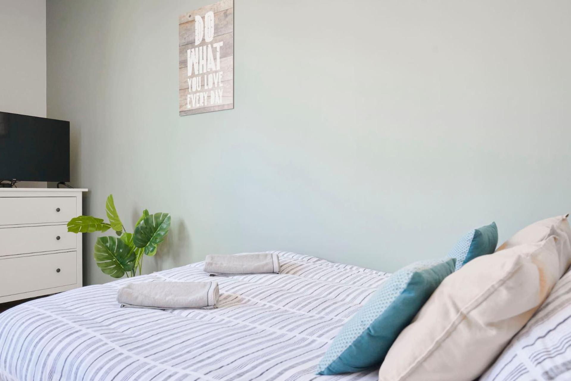 Locationstourcoing - Le Croise Apartment Bagian luar foto